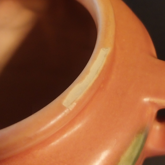 Roseville Pottery Freesia Tangerine 8" Footed Vase (121-8") - Picture 5 of 9